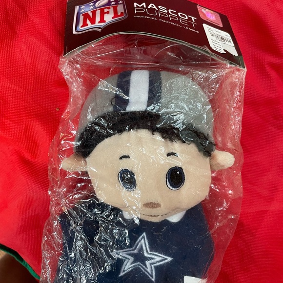 New NFL Dallas Cowboys Mascot hand Puppet.  Package is torn open but puppet new - Picture 2 of 3